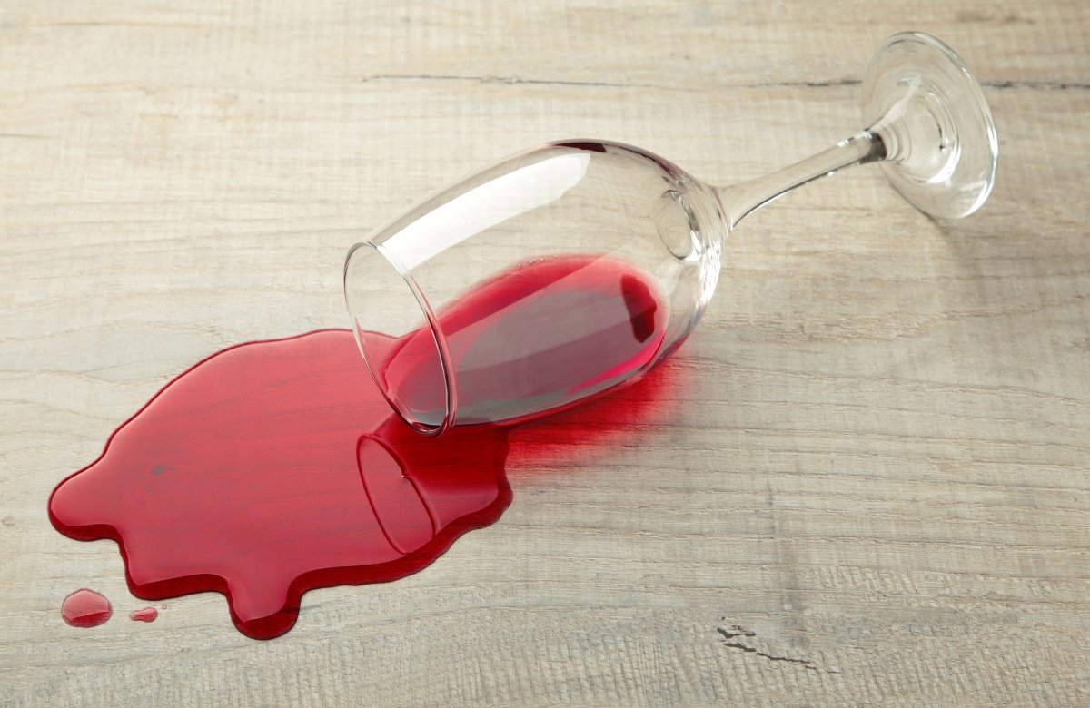 tache-de-vin-rouge