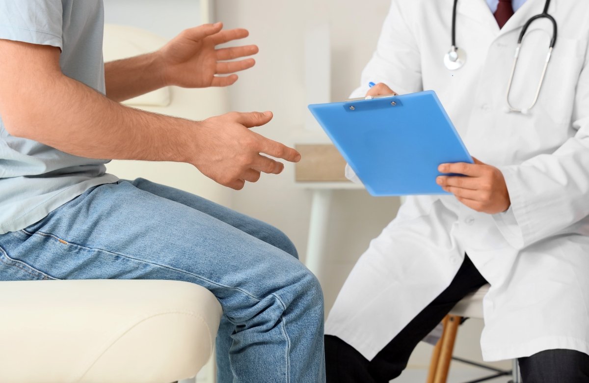 Bernard Kouchner malade d'un cancer 