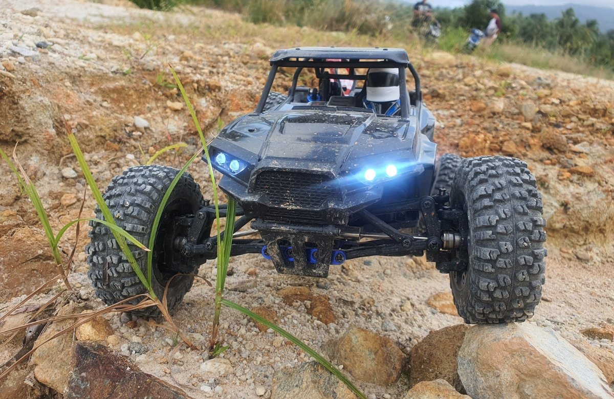 Voiture télécommandée tout terrain