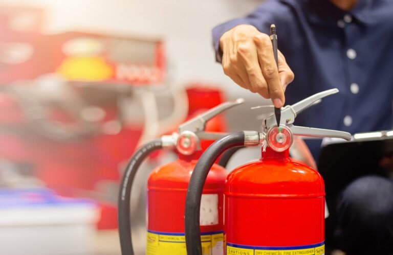 Pourquoi la formation incendie est devenue incontournable pour les entreprises en 2025 ? Formation incendie